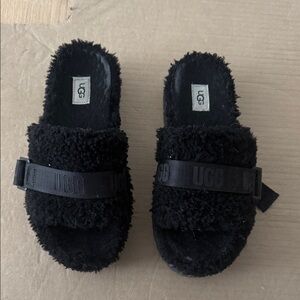 UGG Black Fluffita Fluffy Slides